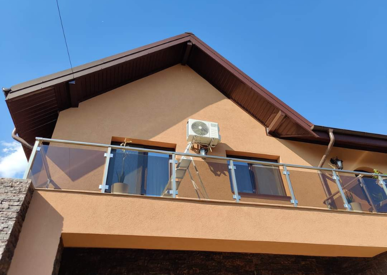 Reparatii acoperisuri rapide, firma autorizata.